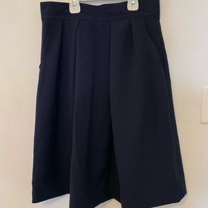 Pleated skirt navy